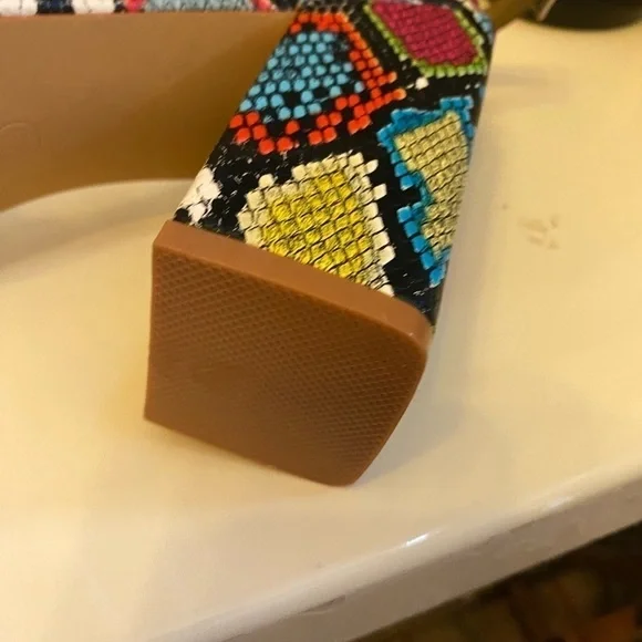 NWOT OR BOX.  FASHION NOVA MULTICOLORED SNAKE PRINT SANDAL SIZE 7.5 - Picture 11 of 11